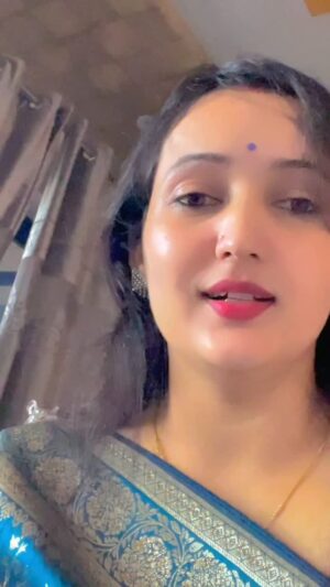 Divyaa Chauhan Instagram - Safety pin na mile to clutcher lga k saree sambhale 🤣🤣