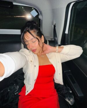 Divyanshi Jaiswal Instagram - The last video is me walking into his life with a new problem🤪