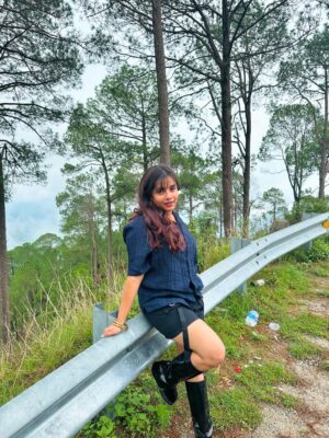 Divyanshi Jaiswal Instagram - I love small getaways from reality 🤌🏼
Lansdowne was peaceful and honestly, just what I needed.
Such a beautiful experience.🌼