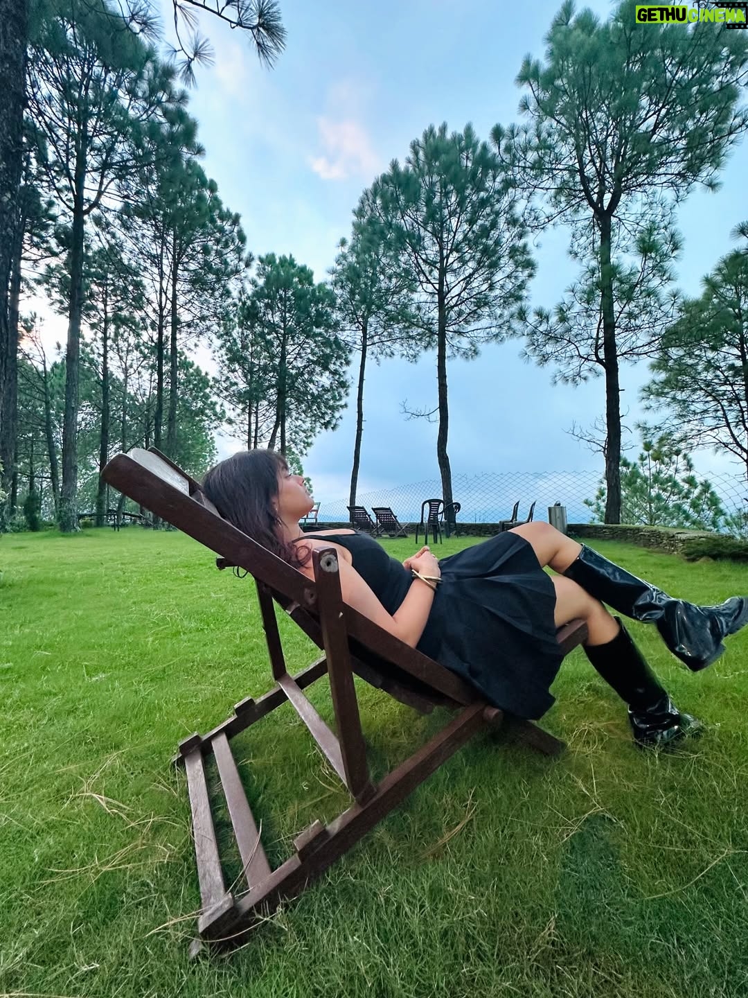 Divyanshi Jaiswal - 1.7K Likes - I love small getaways from reality 🤌🏼
Lansdowne was peaceful and honestly, just what I needed.
Such a beautiful experience.🌼