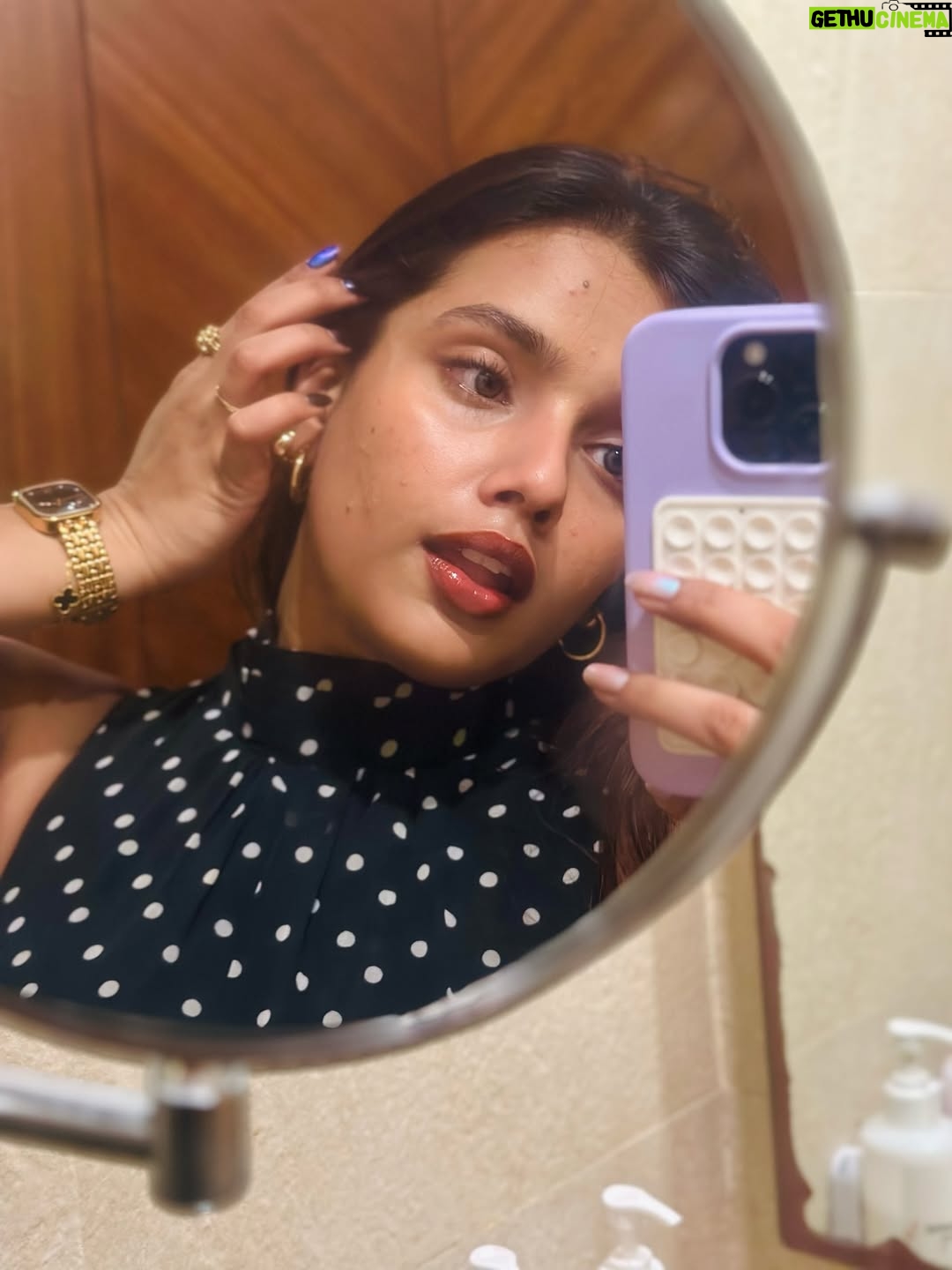 Divyanshi Jaiswal - 1.5K Likes - 🕷️