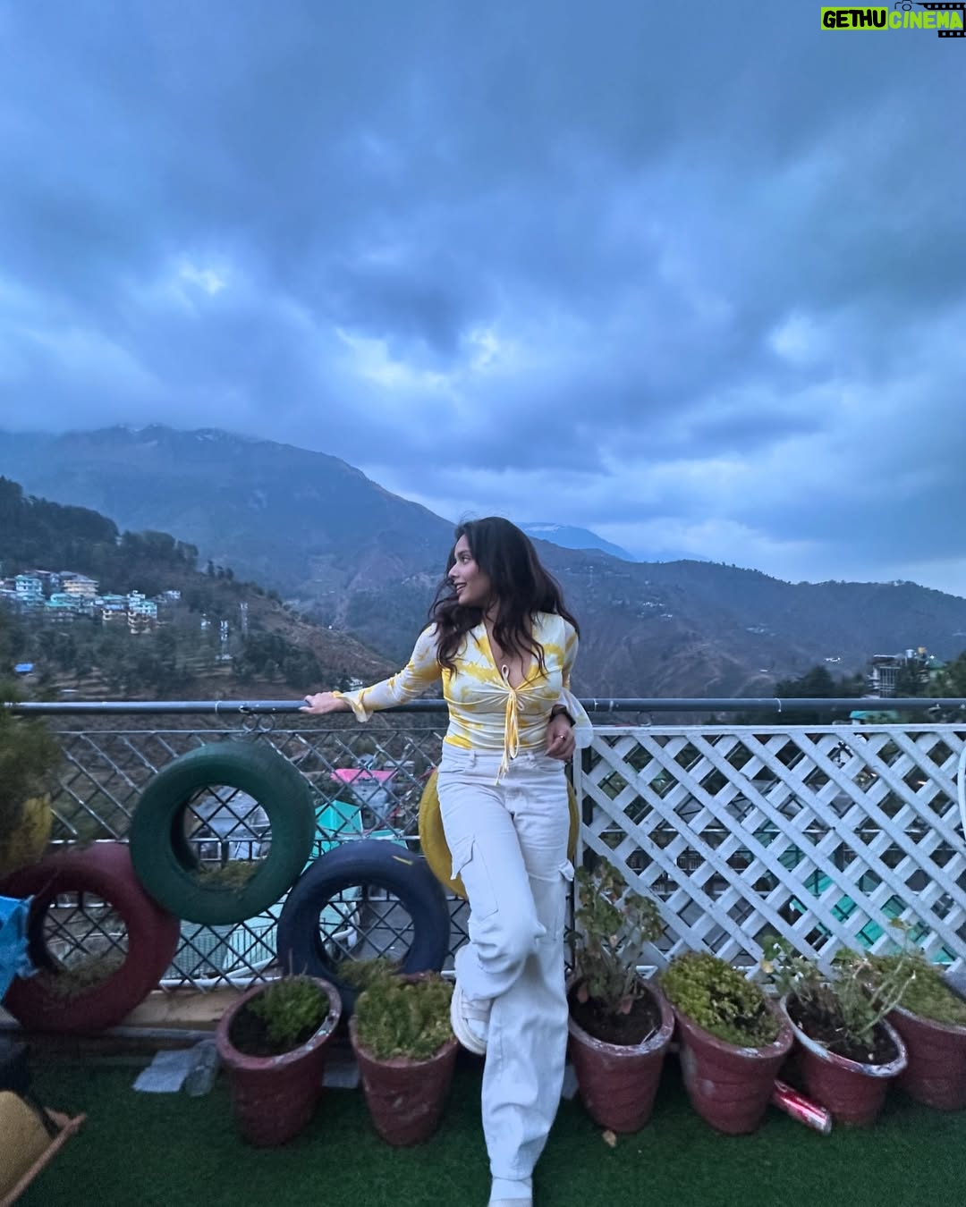 Divyanshi Jaiswal - 2.3K Likes - POV: You take a solo trip and realize you're actually fun to hang out with🪷🙂‍↕️