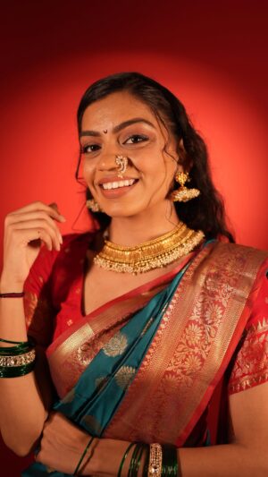 Dixita Patel Instagram - Rate this makeup out of 10 šā„ļøāØš§æ
Btw , All the products are under 599 š¤š»š«¢
Comment ālinkā for links
#makeup #vratpurnima #purnima #makeuptutorial #makeupideas #makeuptransformation #maharashtrian #marathi #reel #reels #trending #viral #reelsinstagram #trend #getreadywithme #beautyreels #makeuptutorial #MARSCosmetics #reachedMARS