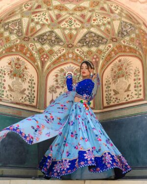 Dixita Patel Instagram - Bloom with grace š§æāØ
.
.
.
#jaipur #amerfort #amer #jaipurcity #jaipurpinkcity #chaniyacholi #fashion #trending #viral #style #fashion #gujju #desi #ootd #explore