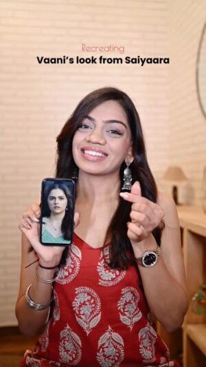 Dixita Patel Instagram - Rate this out of 10 šā¤ļø
.
.
@aneetpadda_ @yrf
.
#vaani #saiyaara #celebrecreation #celebritystyle #saiyaaraā¤ļø #celebmakeup #makeup #makeuptutorial #makeupideas #makeuptransformation #celebritymakeup #celebrityrecreation #recreation #recreationtherapy #reel #reels #trending #viral #reelsinstagram #trend #getreadywithme