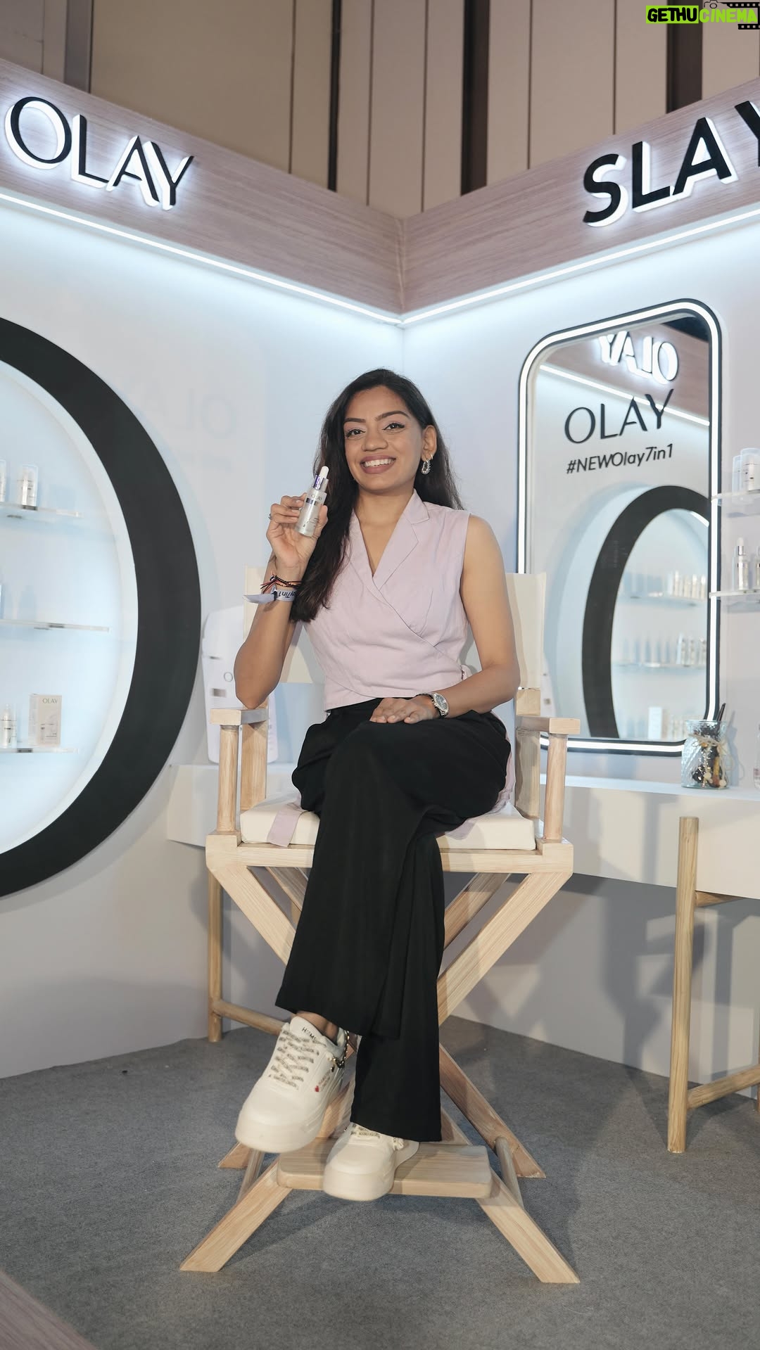 Dixita Patel - 567 Likes - ✨ Say hello to my new skincare BFF! ✨
The Olay 7 in 1 Serum is a total game-changer 💛 It targets 7 signs of aging in just one bottle – hydration, radiance, even tone, smooth texture & that dreamy healthy glow we all want 🌸✨
It’s officially my go-to for effortless, glowing skin every single day! 🌟
#NewOlay7in1 #OlayIndia