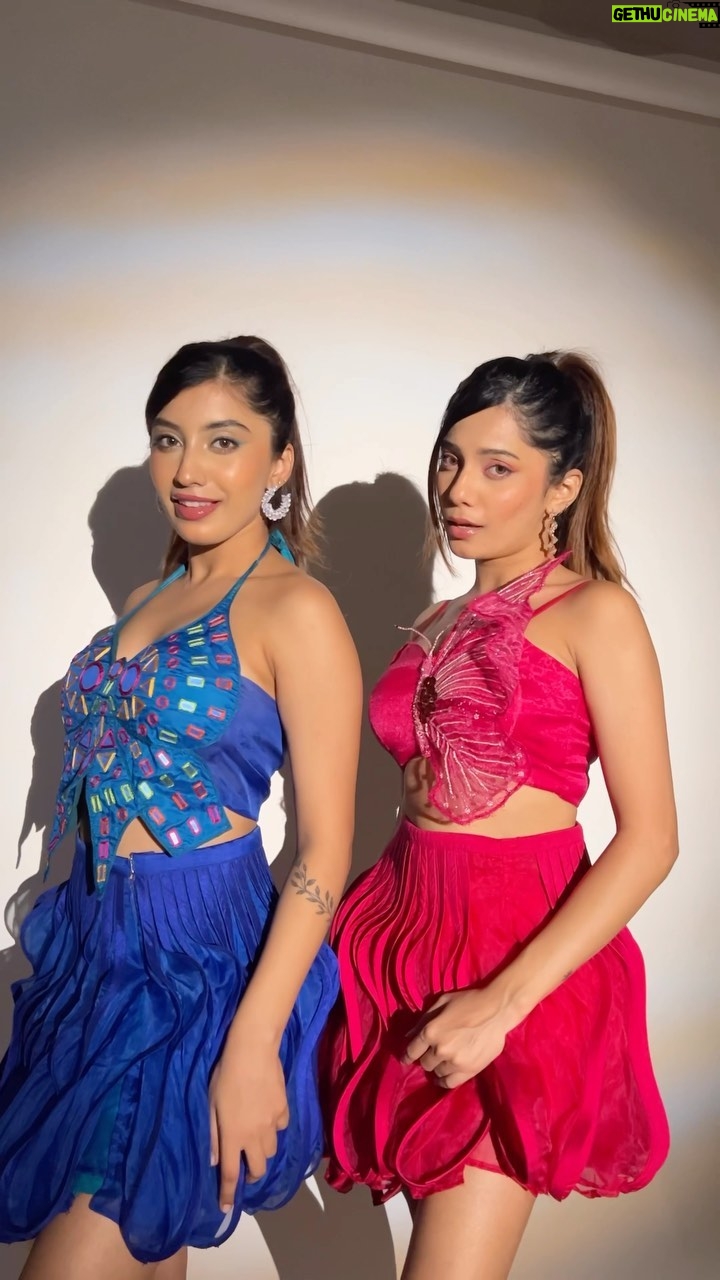 Doll Daundkar - 115.1K Likes - A video together 💗 
Outfits from @kaismabymala 💕