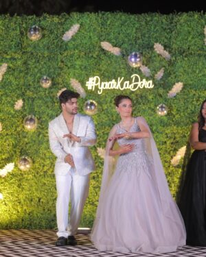 Doll Daundkar Instagram - Sangeet Night To Remember 🎶
“Lights, camera, dance! 💃✨ Our sangeet wasn’t just a celebration, it was a full-blown Bollywood blockbuster with love, laughter, and nonstop vibes! 🎤🔥
#DoraPyaarKa
Planner @mywedzy
📸 @vb_bagde_mr.photographer