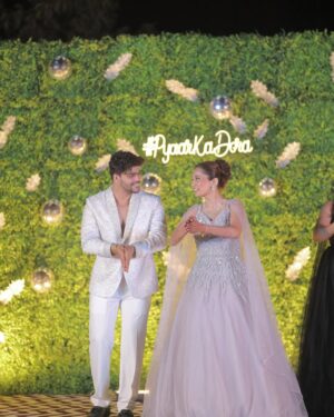 Doll Daundkar Instagram - Sangeet Night To Remember 🎶
“Lights, camera, dance! 💃✨ Our sangeet wasn’t just a celebration, it was a full-blown Bollywood blockbuster with love, laughter, and nonstop vibes! 🎤🔥
#DoraPyaarKa
Planner @mywedzy
📸 @vb_bagde_mr.photographer