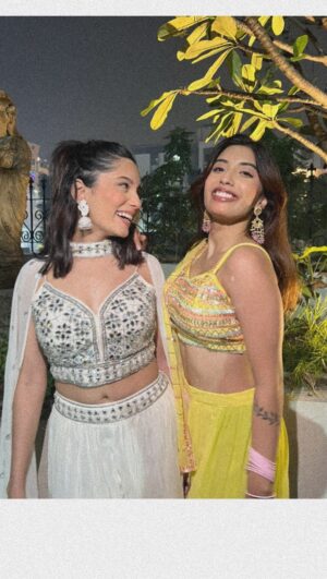 Doll Daundkar Instagram - Diwali feels different this time ! 🥹
#diwali #festival #trendingreels
