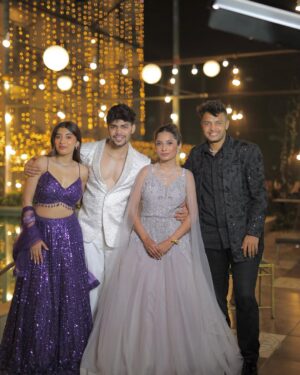Doll Daundkar Instagram - Sangeet Night To Remember 🎶
“Lights, camera, dance! 💃✨ Our sangeet wasn’t just a celebration, it was a full-blown Bollywood blockbuster with love, laughter, and nonstop vibes! 🎤🔥
#DoraPyaarKa
Planner @mywedzy
📸 @vb_bagde_mr.photographer