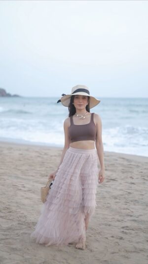 Doll Daundkar Instagram - Getting more vitamin sea ! 🌊🤍🎀
📸 @vb_bagde_mr.photographer