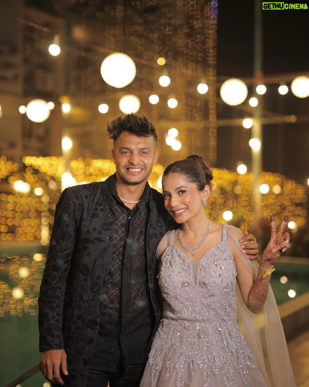 Doll Daundkar - 78.9K Likes - Sangeet Night To Remember 🎶
“Lights, camera, dance! 💃✨ Our sangeet wasn’t just a celebration, it was a full-blown Bollywood blockbuster with love, laughter, and nonstop vibes! 🎤🔥 

#DoraPyaarKa

Planner @mywedzy 
📸 @vb_bagde_mr.photographer