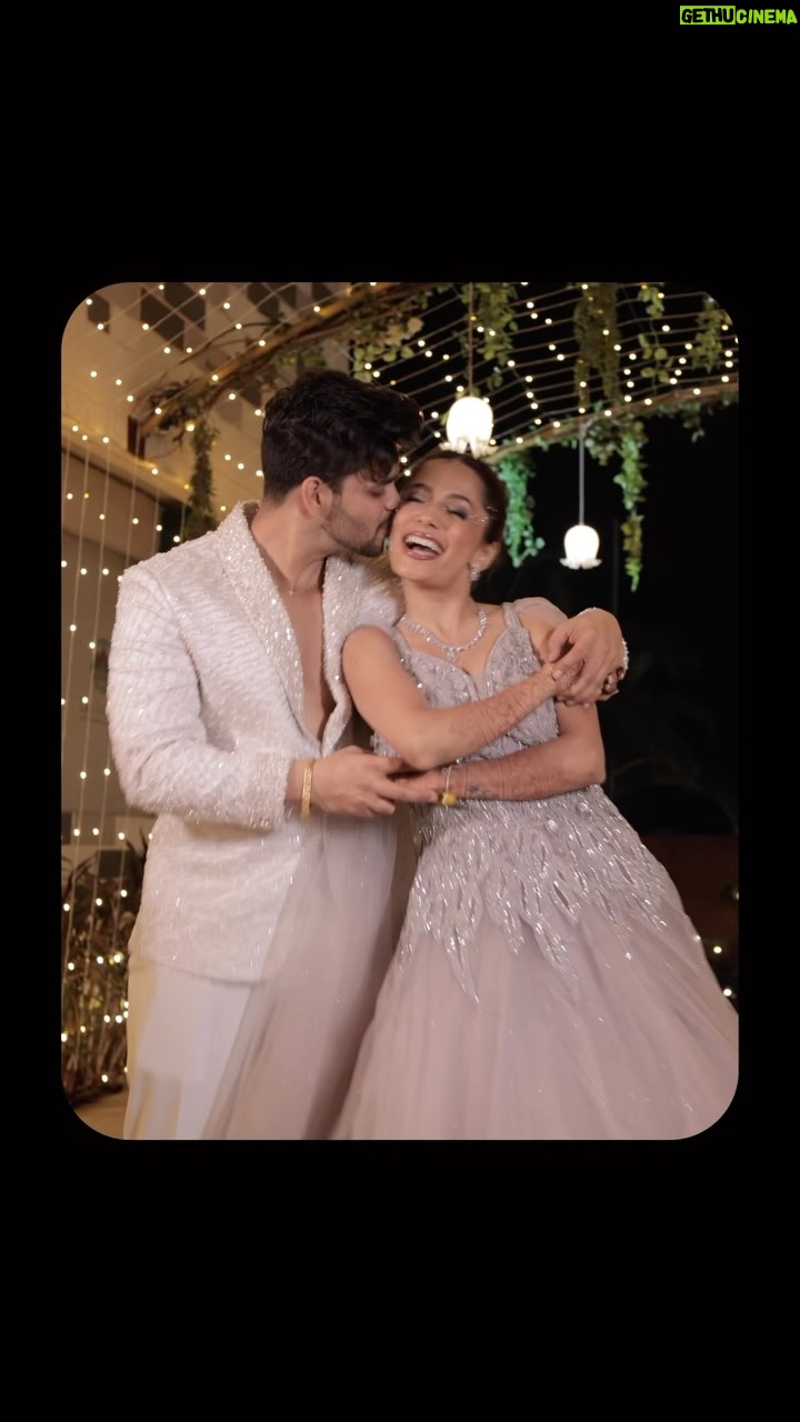 Doll Daundkar - 49.5K Likes - Favourite place is by your side ❤️✨

@armaanmalik @aashnashroff 

#Ghar #Saanvarey