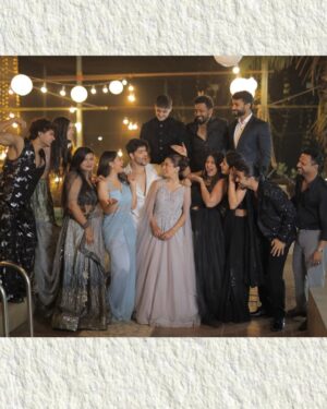 Doll Daundkar Instagram - Sangeet Night To Remember 🎶
“Lights, camera, dance! 💃✨ Our sangeet wasn’t just a celebration, it was a full-blown Bollywood blockbuster with love, laughter, and nonstop vibes! 🎤🔥
#DoraPyaarKa
Planner @mywedzy
📸 @vb_bagde_mr.photographer