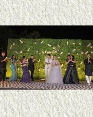 Doll Daundkar Instagram - Sangeet Night To Remember 🎶
“Lights, camera, dance! 💃✨ Our sangeet wasn’t just a celebration, it was a full-blown Bollywood blockbuster with love, laughter, and nonstop vibes! 🎤🔥
#DoraPyaarKa
Planner @mywedzy
📸 @vb_bagde_mr.photographer