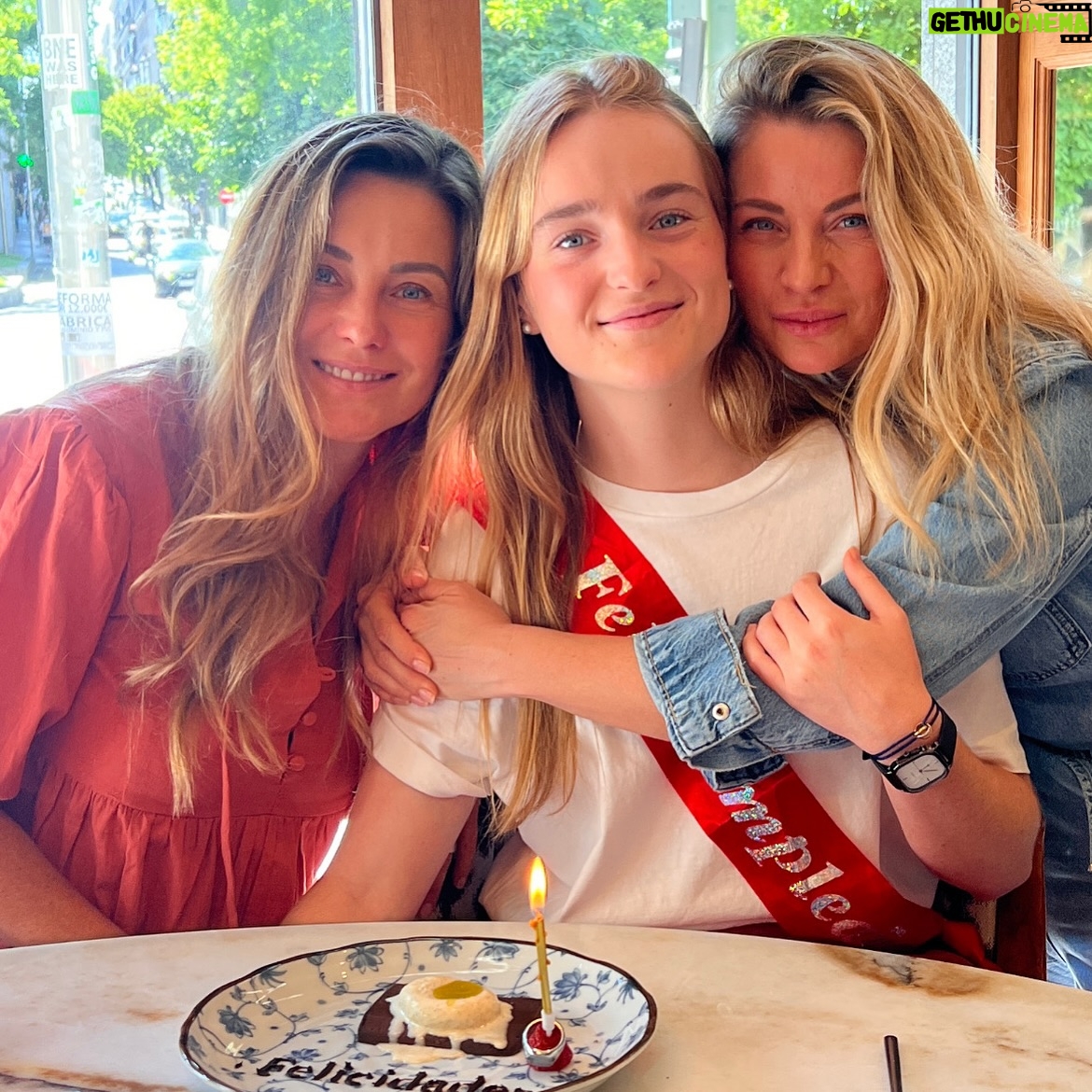Dominika Paleta - 17.5K Likes - Los últimos días en Madrid … llena de familia, amigos queridos , mucha actividad y naturaleza … #amoviajar #vivalavida 🦋🐞🌳✨