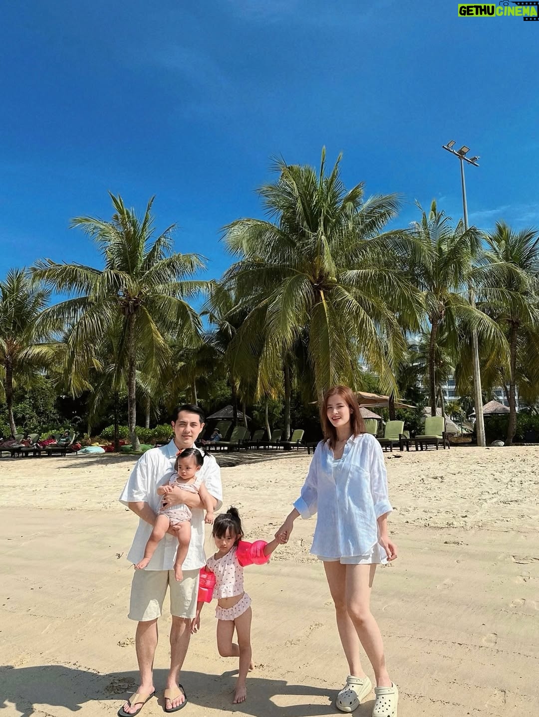 Dong Nhi - 9.8K Likes - Grateful for the laughs, sunsets, and family moments shared at @rasasentosa . Sentosa was made even more magical with your incredible hospitality ❤️

#nhithangfamily
#DiscoverSentosa
#SentosaIsland 
#SentosaDiscoverySquad
#discoversentosa #singapore #exploresingapore