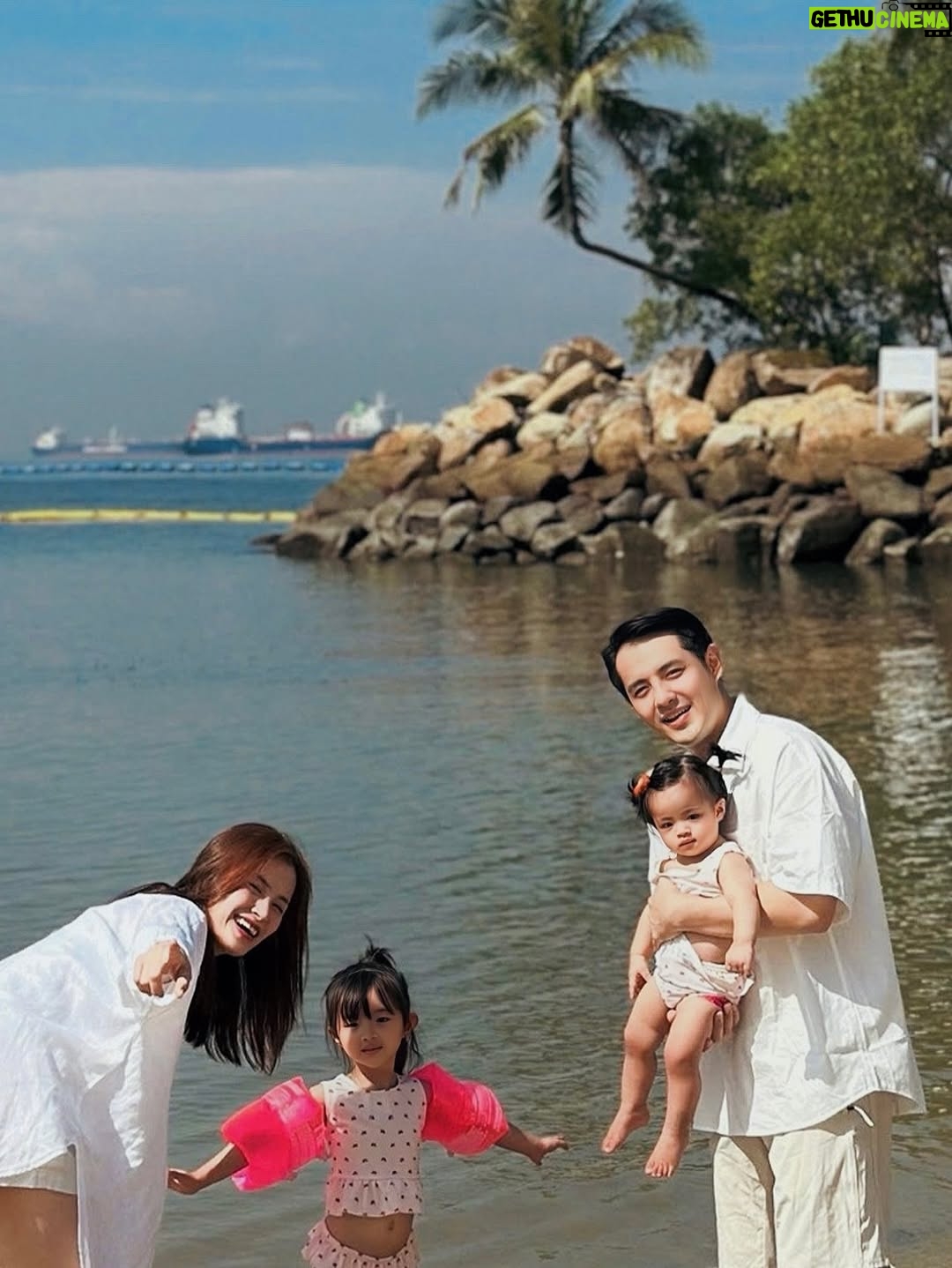 Dong Nhi - 9.8K Likes - Grateful for the laughs, sunsets, and family moments shared at @rasasentosa . Sentosa was made even more magical with your incredible hospitality ❤️

#nhithangfamily
#DiscoverSentosa
#SentosaIsland 
#SentosaDiscoverySquad
#discoversentosa #singapore #exploresingapore