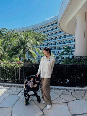 Dong Nhi Instagram - Grateful for the laughs, sunsets, and family moments shared at @rasasentosa . Sentosa was made even more magical with your incredible hospitality ā¤ļø
#nhithangfamily
#DiscoverSentosa
#SentosaIsland
#SentosaDiscoverySquad
#discoversentosa #singapore #exploresingapore
