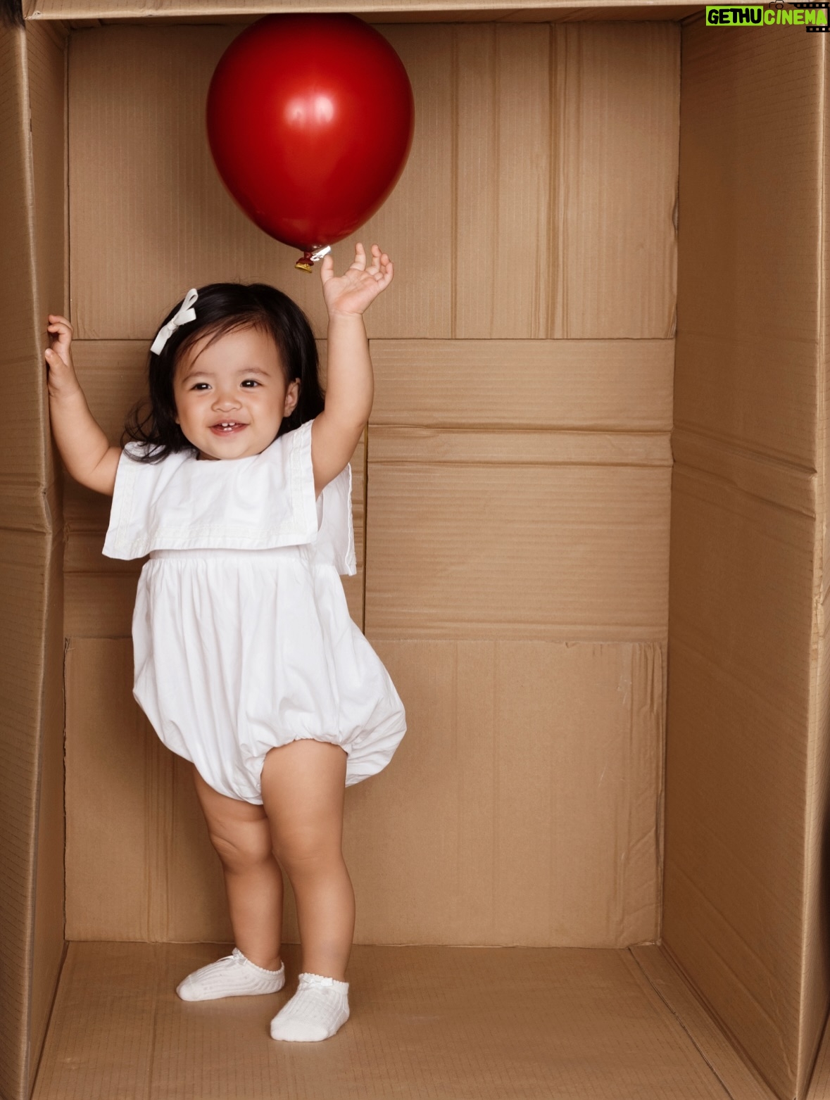 Dong Nhi - 20.8K Likes - Chào ngày đặc biệt của “cục năng lượng cười mồi” của gia đình Nhi Thắng - @hannieong2108 🎂🥳
Hạnh phúc vì có một em bé đáng iu, hay cười, luôn mang niềm vui cho mọi người xung quanh và đặc biệt luôn xem chị hai là số 1 💓💓💓
Tròn tuổi mới, mong em trộm vía măm măm giỏi, khoẻ mạnh, bình an và vui vẻ. Ba mẹ và chị hai iu em nhứt trên đời 😘😘😘

Happy birthday Hannie Ong 🐝🐝🐝
🫶🏻 21/08/2025 🫶🏻

#HannieOng