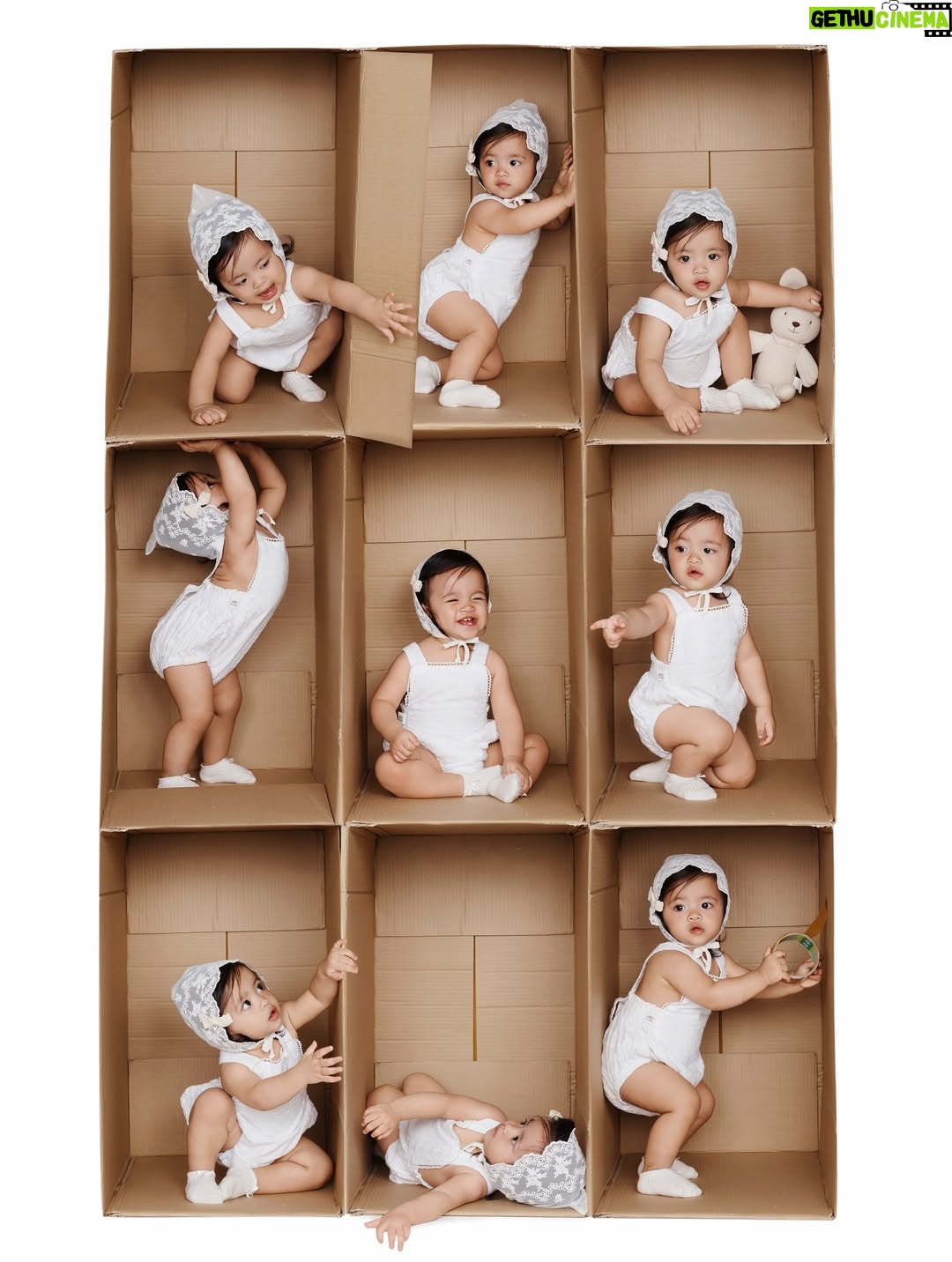 Dong Nhi - 20.8K Likes - Chào ngày đặc biệt của “cục năng lượng cười mồi” của gia đình Nhi Thắng - @hannieong2108 🎂🥳
Hạnh phúc vì có một em bé đáng iu, hay cười, luôn mang niềm vui cho mọi người xung quanh và đặc biệt luôn xem chị hai là số 1 💓💓💓
Tròn tuổi mới, mong em trộm vía măm măm giỏi, khoẻ mạnh, bình an và vui vẻ. Ba mẹ và chị hai iu em nhứt trên đời 😘😘😘

Happy birthday Hannie Ong 🐝🐝🐝
🫶🏻 21/08/2025 🫶🏻

#HannieOng
