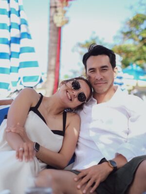 Donna Agnesia Instagram - Kangen banget…
Pengen ketemu, di mimpi dulu juga gak apa2. ❤️
#dariusdonna #couple #love #kangen #justus
