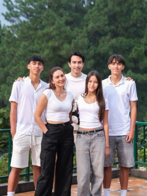 Donna Agnesia Instagram - Soon… ❤️
#thesinathrya #dariusdonna #kiddos #liodiegosabrina #love #family