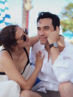 Donna Agnesia Instagram - Kangen banget…
Pengen ketemu, di mimpi dulu juga gak apa2. ❤️
#dariusdonna #couple #love #kangen #justus
