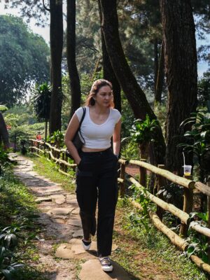 Donna Agnesia Instagram - Family time ❤️
Akhirnya ada waktu buat spend time berlima. We really had a great time. 🤗😍
Ada yang tau kita di mana?
#thesinathrya #dariusdonna #justus #family #love