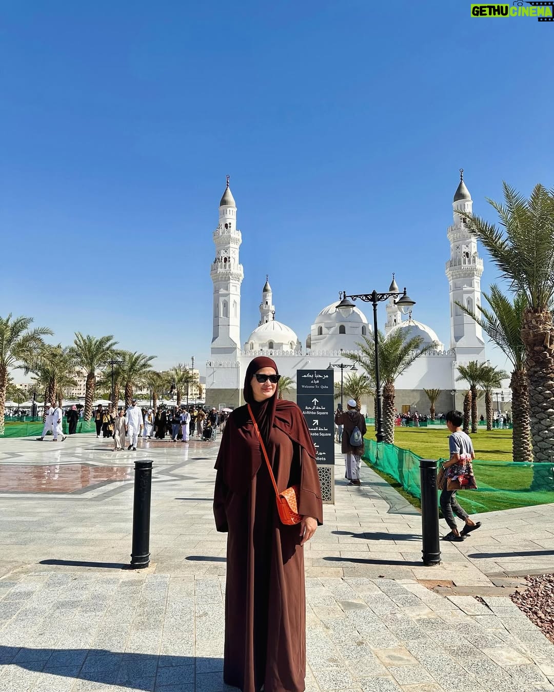 Donna Harun - 185.3K Likes - Terima kasih bu sudah menyempatkan waktu untuk umrah..
Salah satu niatnya adalah untuk mendoakan anaknya yg banyak dosa ini..

Seorang ibu pasti tau doa yang terbaik untuk anaknya.

Terima kasih ibuku, love you ❤️