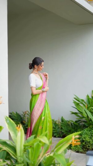 Drashti Bhanushali Instagram - My fav jewellery brand? Obviously RANGREZ BY FIROZ 👑
Luxe Bollywood vibes in every piece ✨
Highly recommend for all jewelry lovers 💎
🛒 Shop now: therangrez.com
📸 Follow: @rangrezbyfiroz
📹by @sagarfilms194
#RangrezByFiroz #JewelryLove #influencerpick #drashtibhanushali #teamdrashtians
