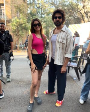 Drashti Bhanushali Instagram - Shooting with @kartikaaryan ❤️🎥🧿
Blessed 🙏
#ad #drashtibhanushali #kartikaaryan