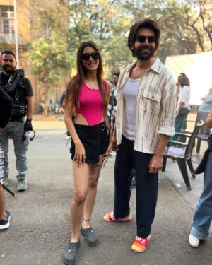 Drashti Bhanushali Instagram - Shooting with @kartikaaryan ❤️🎥🧿
Blessed 🙏
#ad #drashtibhanushali #kartikaaryan