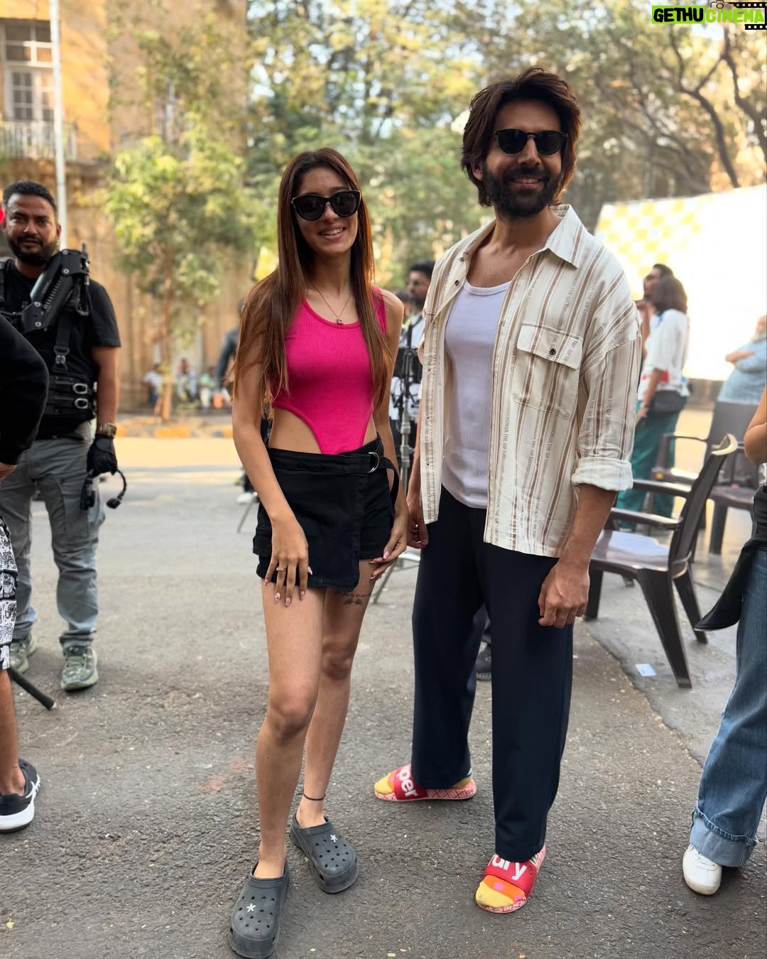Drashti Bhanushali - 5.7K Likes - Shooting with @kartikaaryan ❤️🎥🧿
Blessed 🙏
#ad #drashtibhanushali #kartikaaryan