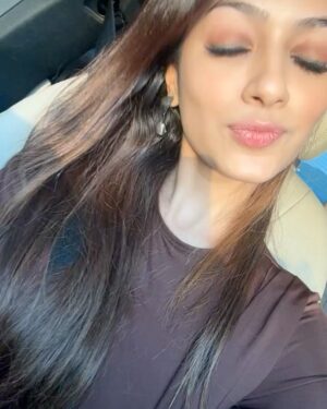 Drashti Bhanushali Instagram - Just Living my life🖤
Ar rahman concert moments 🎀🎀
.
#drashtibhanushali #teamdrashtians