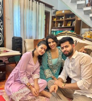 Drishti Kharbanda Instagram - Raksha Bandhan 2025 💖
Every year, the Sarvani Pathshala kids tie rakhis to me...a tradition filled the purest kind of love. And for the last 5 years, Sahil..a follower has never missed sending me a rakhi...wishing you all a very Subah Raksha Bandhan