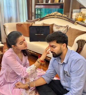 Drishti Kharbanda Instagram - Raksha Bandhan 2025 💖
Every year, the Sarvani Pathshala kids tie rakhis to me...a tradition filled the purest kind of love. And for the last 5 years, Sahil..a follower has never missed sending me a rakhi...wishing you all a very Subah Raksha Bandhan