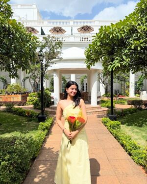 Drishti Kharbanda Instagram - Yellow bloom 💛
📍Bengaluru