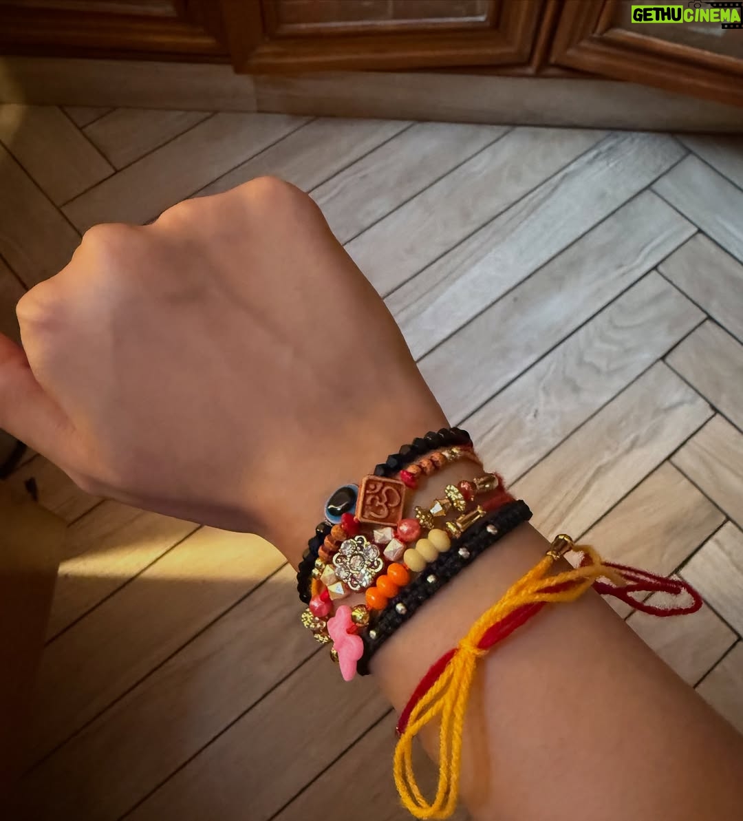 Drishti Kharbanda - 25.1K Likes - Raksha Bandhan 2025 💖
 Every year, the Sarvani Pathshala kids tie rakhis to me...a tradition filled the purest kind of love. And for the last 5 years, Sahil..a follower has never missed sending me a rakhi...wishing you all a very Subah Raksha Bandhan