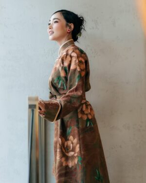 Dulguun Odkhuu Instagram - Dress by @khulan_helen
Photo by @piaa.photography
MUA @uchralmakeupstudio