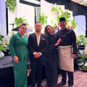 Dynas Mokhtar Instagram - They trusted me with the mic — and no one stopped me! 😄 What a beautiful wedding! Thanks @atiliaharon for being my partner in crime tonite and thanks Azim and Dania for trusting us to be your emcee tonight .
