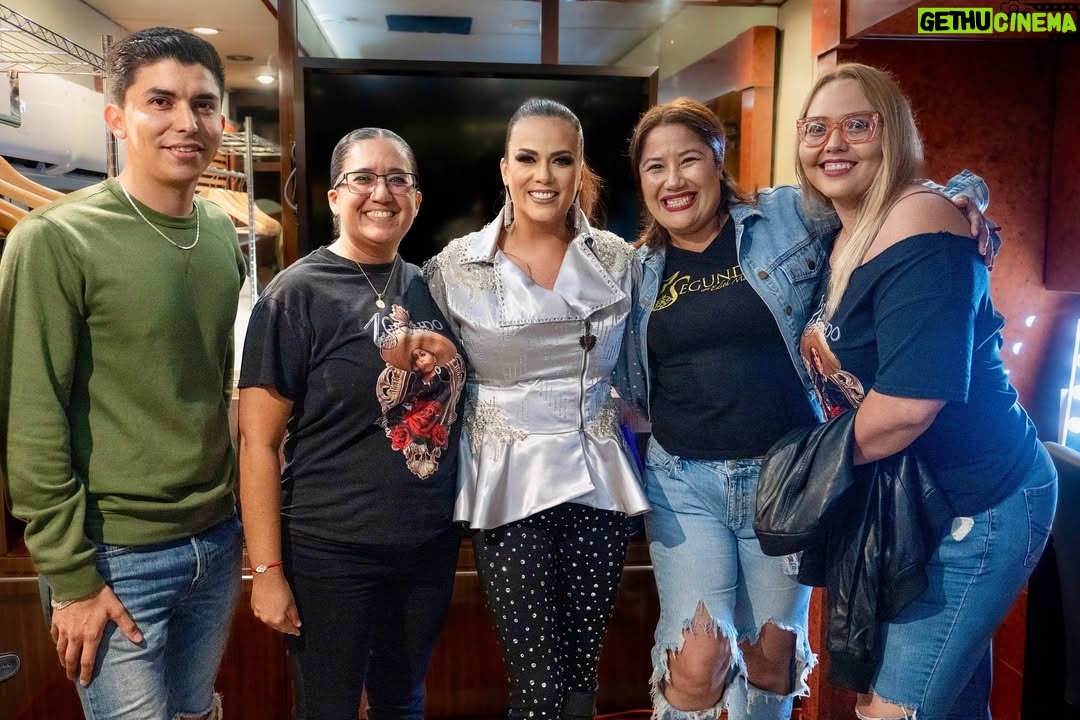 Edith Márquez - 2.1K Likes - ¡¡¡Gracias Ensenada por regalarme un 15 de septiembre hermoso!! Los amos Marquezos!!! Y que viva México 🇲🇽!!!