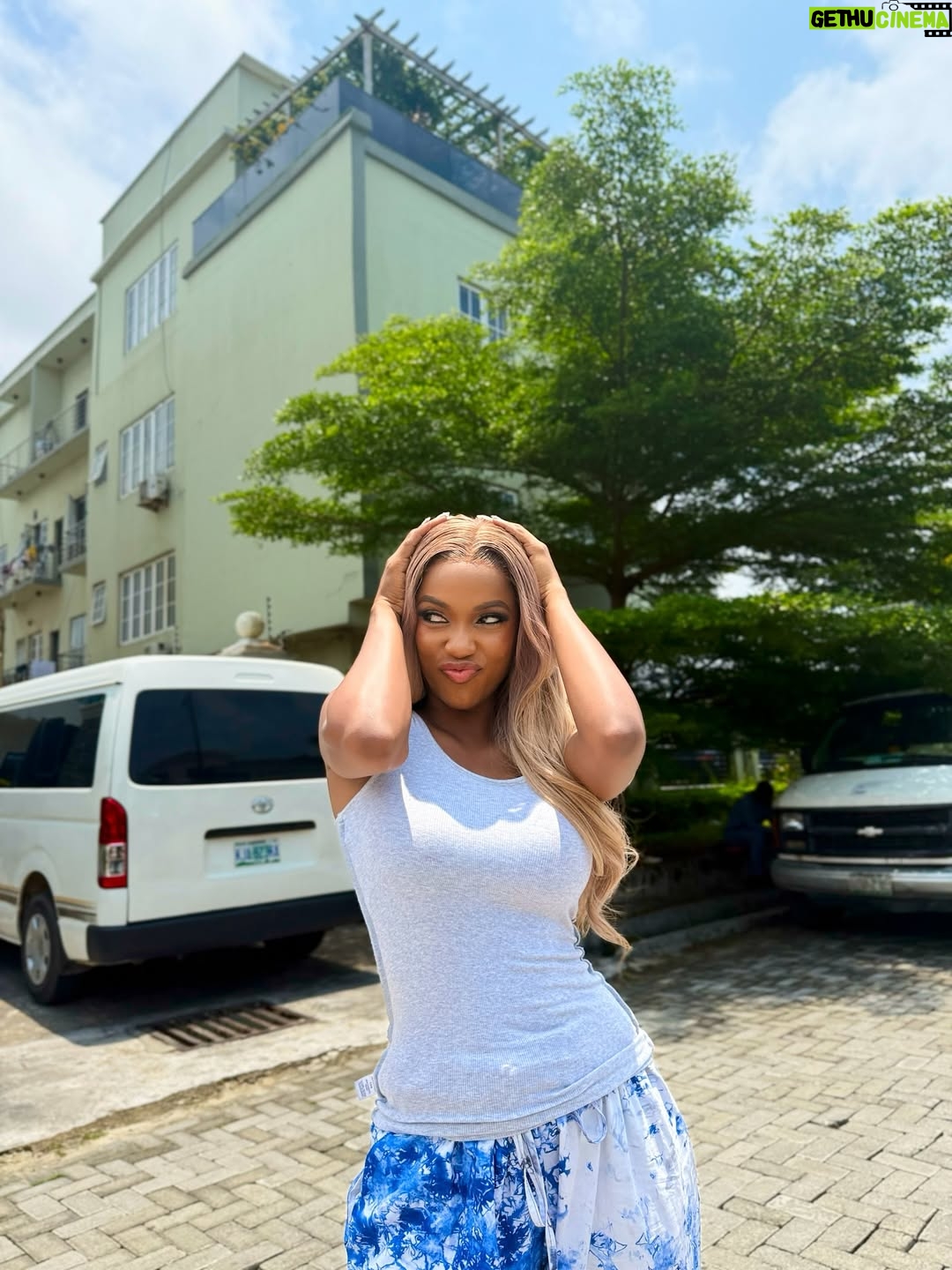 Efe Irele - 3 Likes - What’s the thing they said about wearing your clothes inside out ?……… Money is coming 🥳

September babies in the house 🥳?