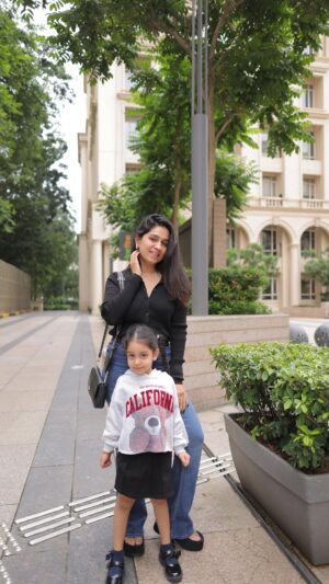Ekta Varma Instagram - I recently explored @freshpik_official in Powai — and it truly impressed me with its size and variety! From groceries, fresh fruits, organic products to kitchen essentials, home cleaning items, snacks, and even international foods & Korean skincare— they have almost everything under one roof. I ended up saving a lot of money and had a great time shopping. 
Without a doubt, freshpik has become my go-to spot in Powai.

@freshpik_official 📍

@mommy_mode_on 
#shopping #shopinpowai #grocery #homechoice #beststore #freshpik #freshfruits #