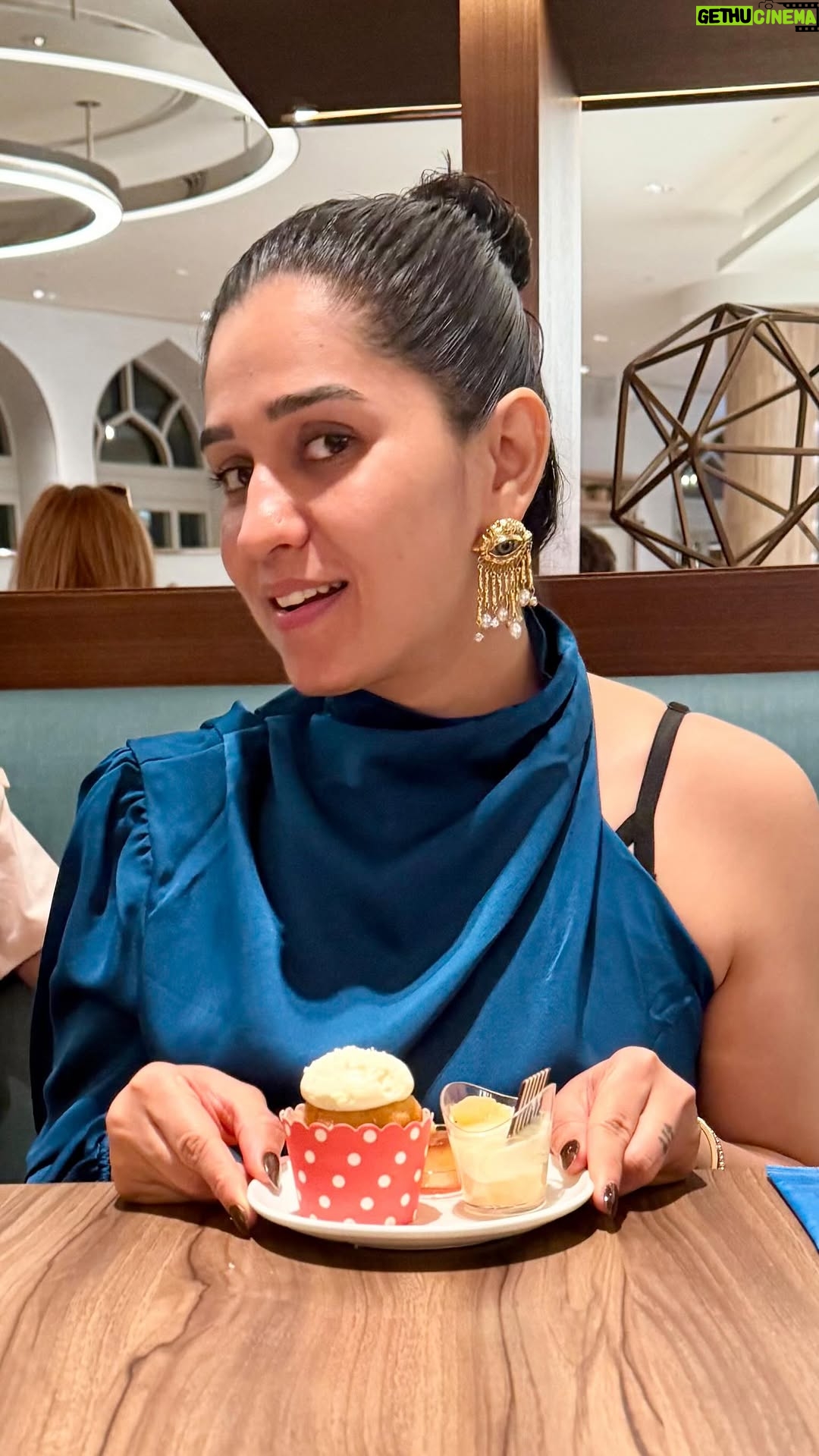 Ekta Varma - 348 Likes - Gained 3 Kgs already!
How much did you gain on your vacation?

@mommy_mode_on 
#hubbywifey #vacation #couple #ﬁtness #fitnessmotivation