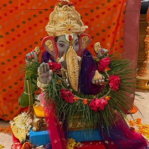 Ekta Varma Instagram - गणपति बप्पा मोरया, अगले बरस तू जल्दी आ।
तेरी विदाई में मन है उदास, पर दिल है तेरे आशीर्वाद के साथ।

@mommy_mode_on 
#ganesha #ganeshnation🌙 #ganeshchaturthi #visarjan #ganeshchaturthi2025 #indianfestivals❤️ #indianethnicwear #festivalsofindia