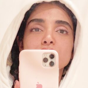 Elahe Hesari Instagram - 💟🦋📱ورق زدنی 😉
مواظب خودتون باشید 
#elahehesari
