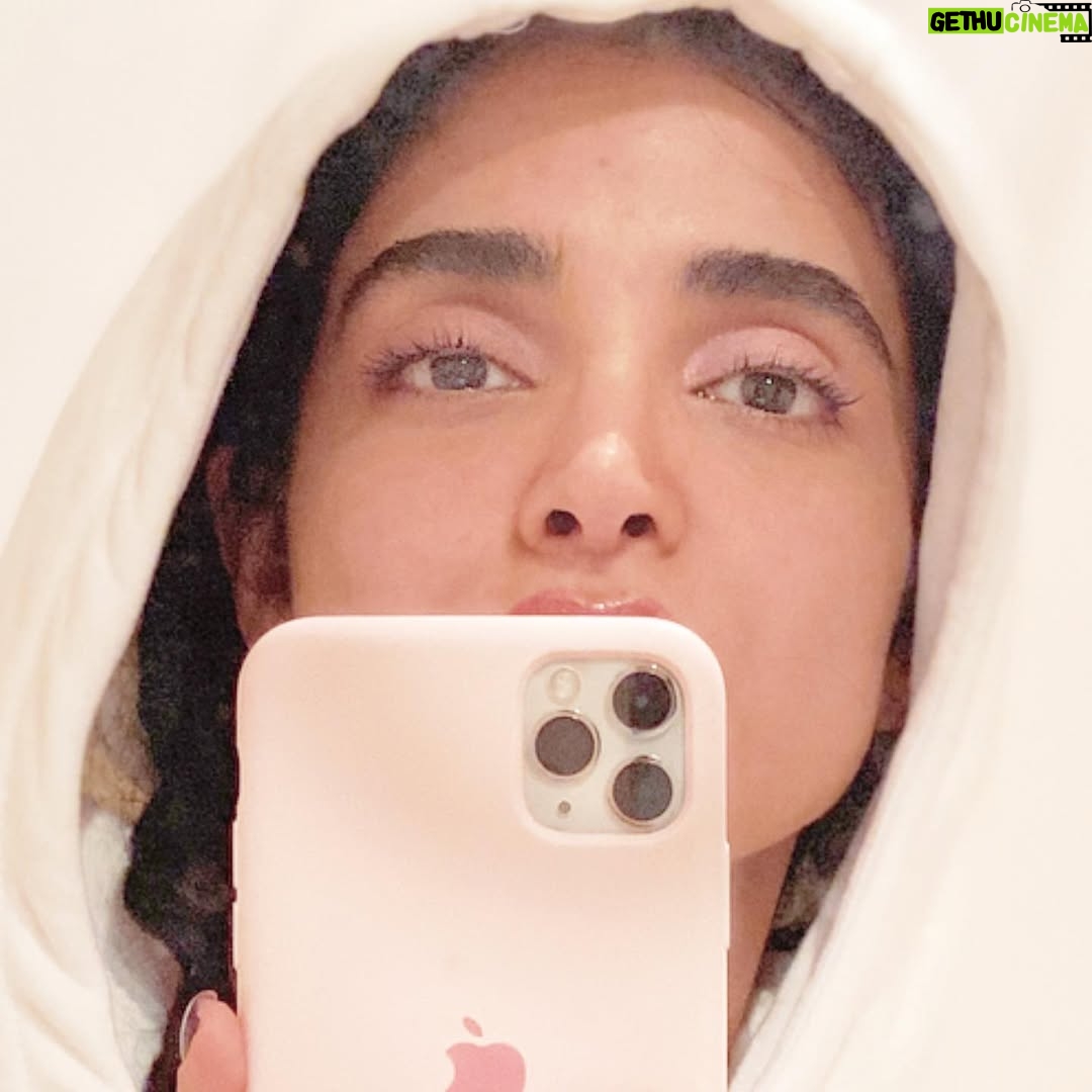 Elahe Hesari - 102.1K Likes - 💟🦋📱ورق زدنی 😉
مواظب خودتون باشید 
#elahehesari