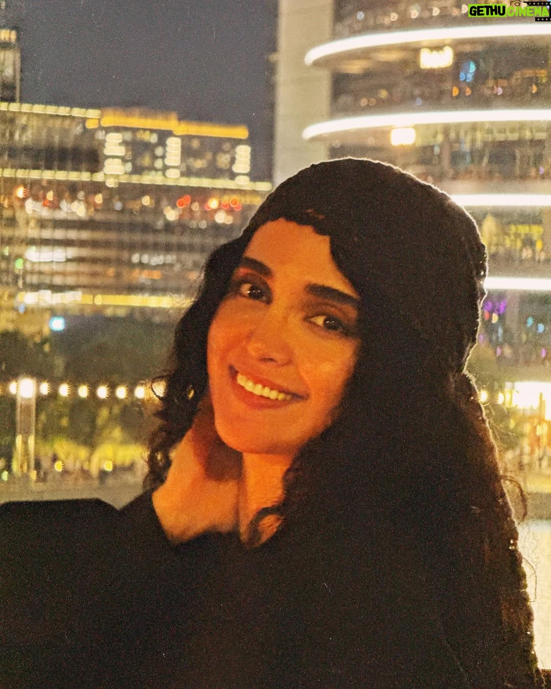 Elahe Hesari - 160.8K Likes - میون این همه سرگردونی اومدم تو قلب تو مهمونی ...

🤍🦋
📸 My sisi